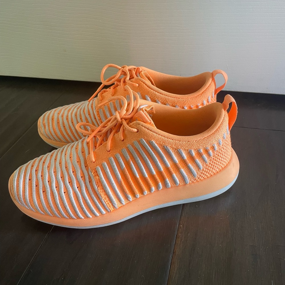 Barely Worn Nike Shoes